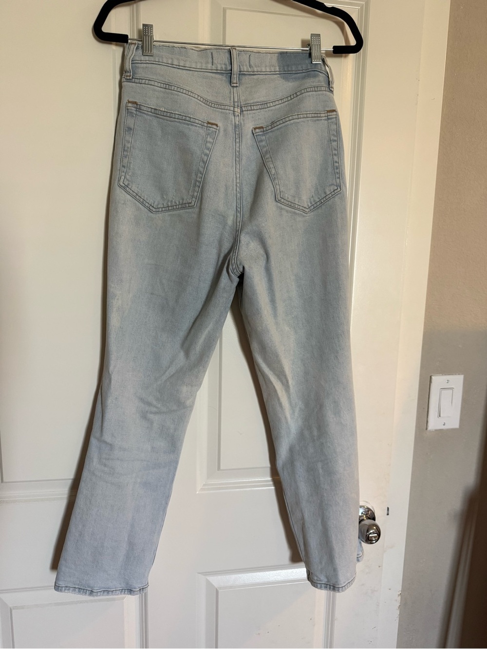 Abercrombie Ultra High Rise Ankle Straight Jean - Picture 3 of 3